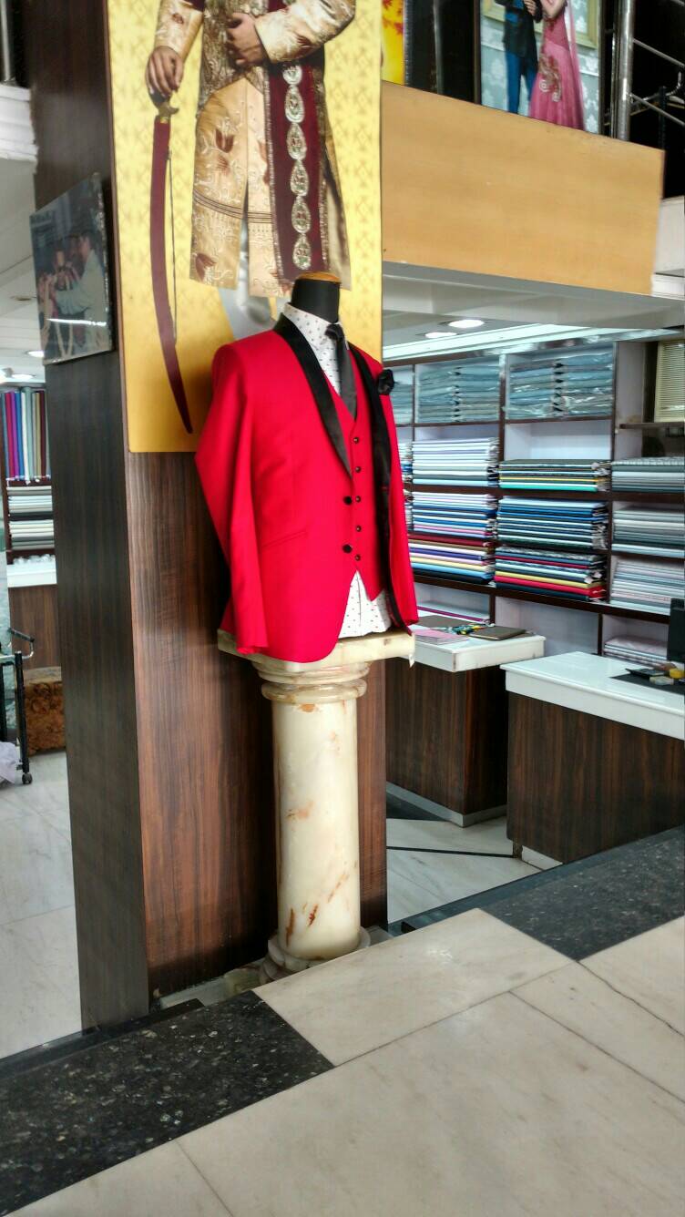 http://www.mehboobsonsselection.com - logo Best Wedding Collection In Delhi @ 9910045932 - logo