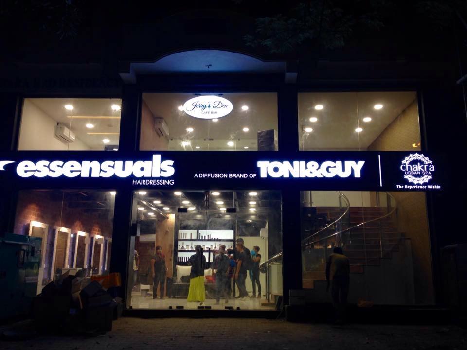 http://paulsons.in/franchise-essensuals.php - logo Essensuals Eldams Road - logo