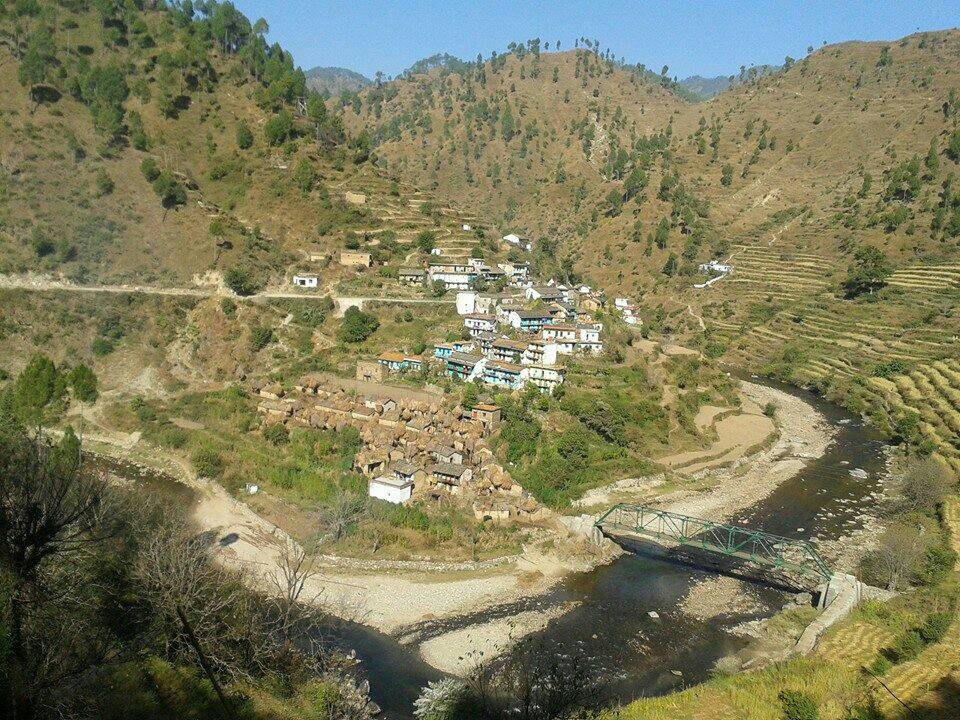https://www.facebook.com/Bharat.gusain?fref=ts - logo Gadsari Village - logo